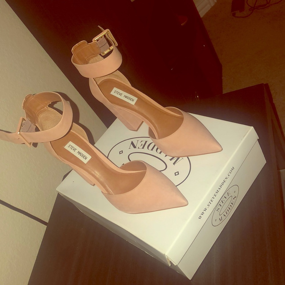 Dusty Pink Steve Madden heels.